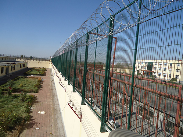看守所隔離網(wǎng)圖片2 看守所隔離網(wǎng)圖片2