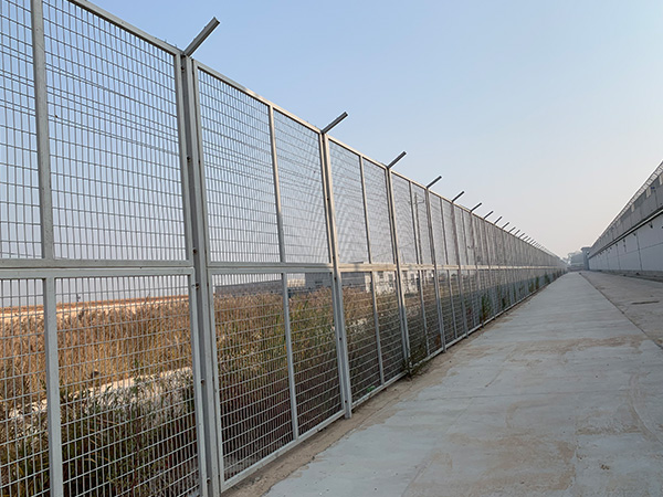 看守所隔離網(wǎng)圖片3 看守所隔離網(wǎng)圖片3