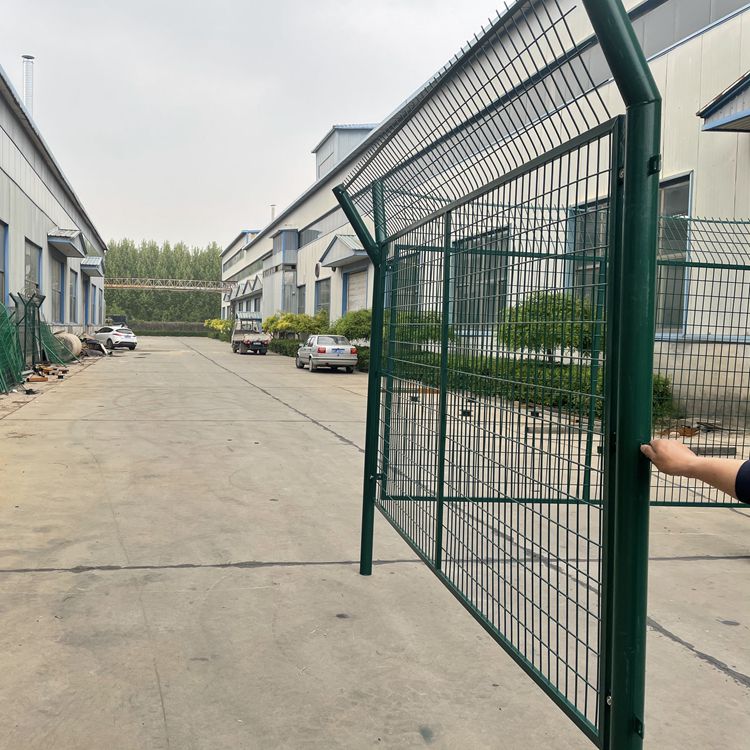 天津綜合保稅菱形護欄網