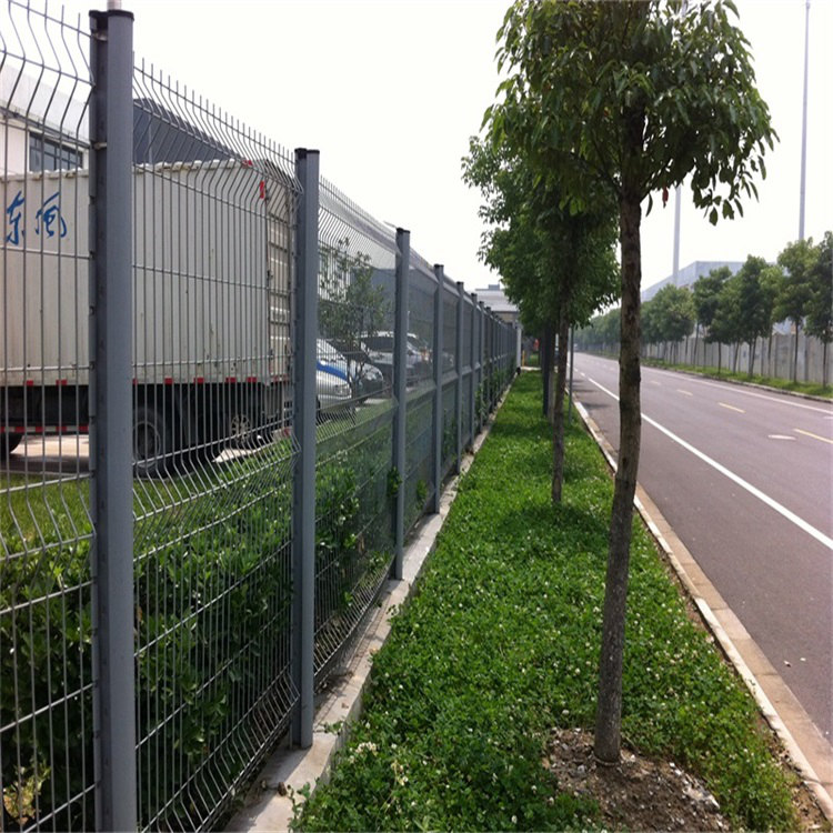 綠化帶防護網(wǎng)案例展示圖片4 綠化帶防護網(wǎng)案例展示圖片4