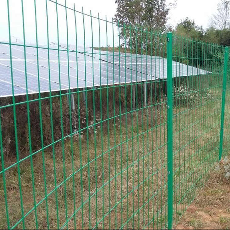 農村光伏電站隔離網圖片4 農村光伏電站隔離網圖片4