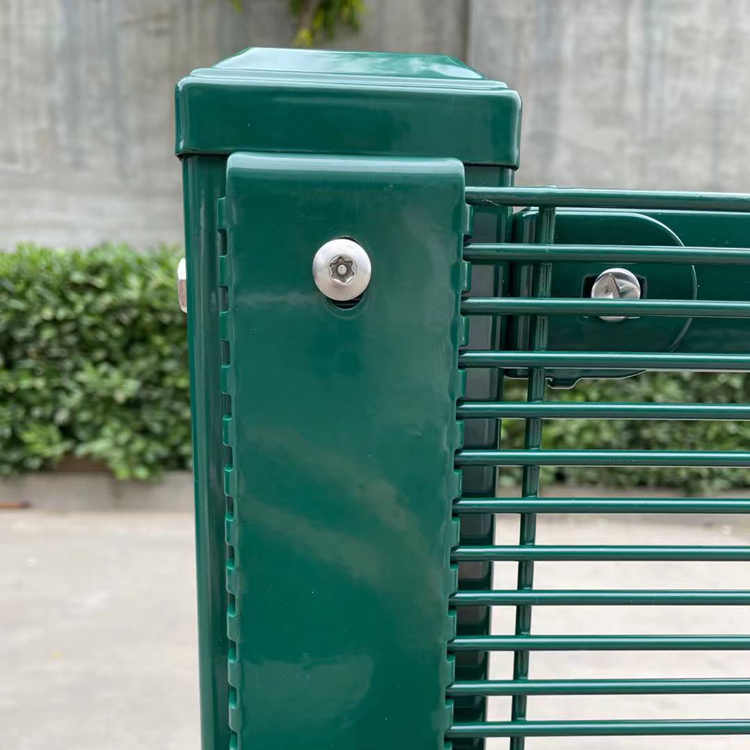 籬笆式高密度密紋防攀爬隔離網圖片2