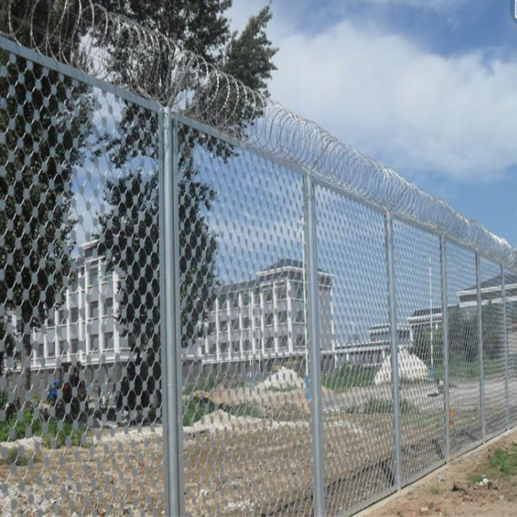 監獄梅花刺隔離網墻圖片4
