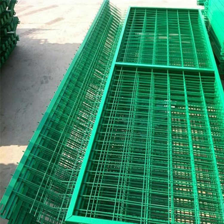 重慶光伏電站驗收規范 太陽能光伏電站圍網圖片4 重慶光伏電站驗收規范 太陽能光伏電站圍網圖片4