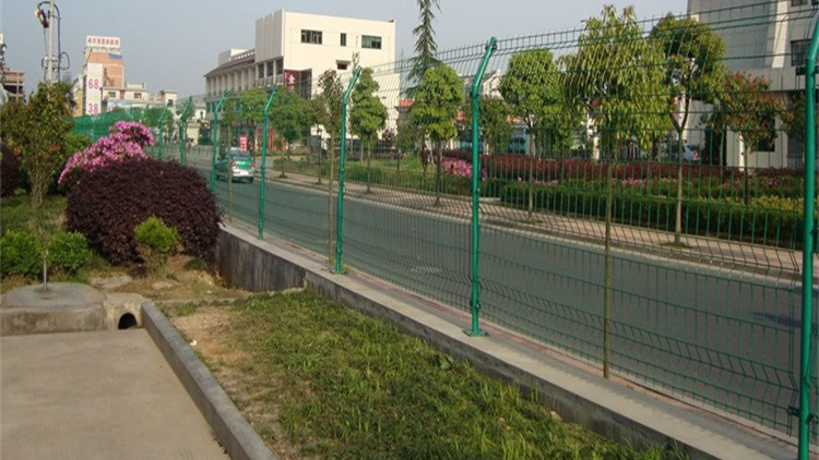 公路隔離網18631858321 公路隔離網18631858321