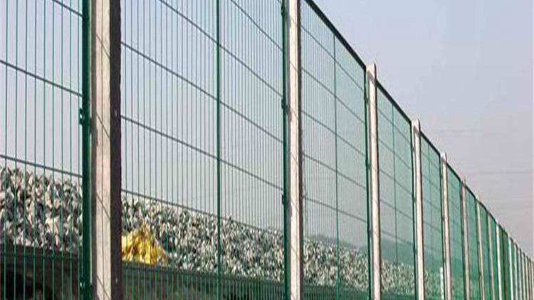 8002鐵路柵欄18631858321 8002鐵路柵欄18631858321