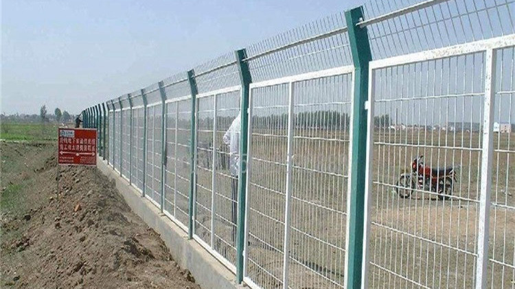 護欄網18631858321 護欄網18631858321