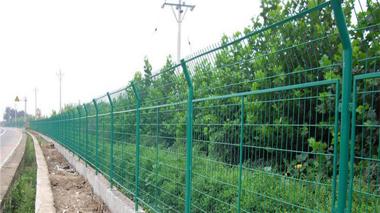 公路旁綠化隔離柵18631858321 公路旁綠化隔離柵18631858321