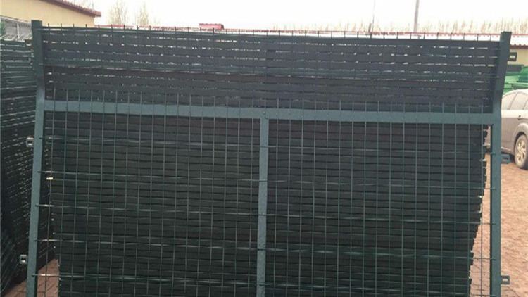 鐵路防護隔離柵18631858321