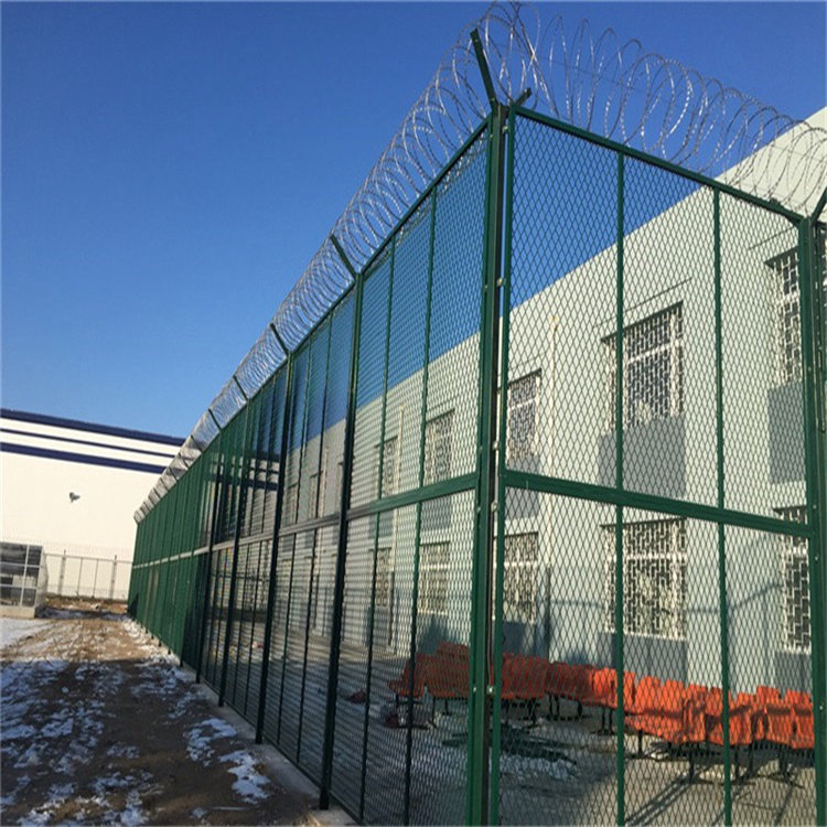監獄鋼網墻18631858321 監獄鋼網墻18631858321