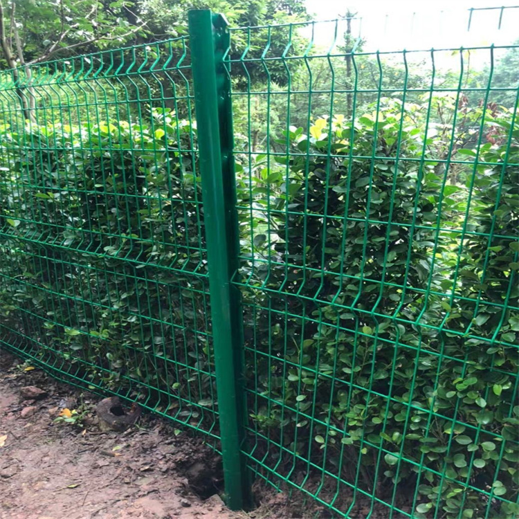 桃心柱鐵絲網(wǎng)圍欄?圖片2 桃心柱鐵絲網(wǎng)圍欄?圖片2