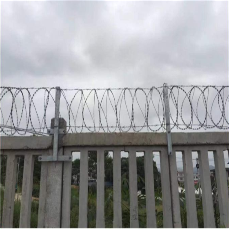 鐵路刺絲滾籠?圖片4 鐵路刺絲滾籠?圖片4