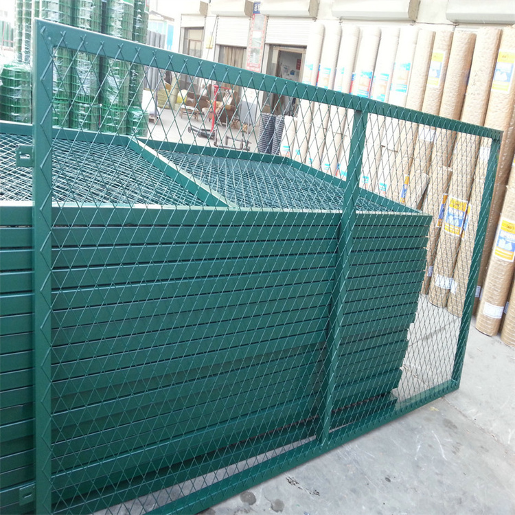 鐵絲網(wǎng)欄圖片2 鐵絲網(wǎng)欄圖片2