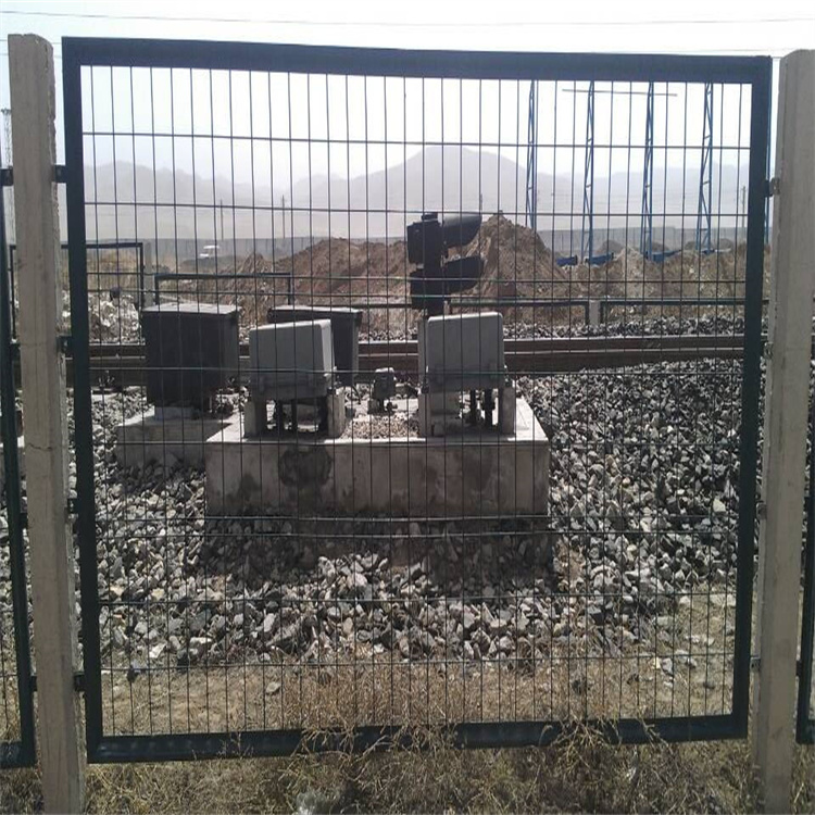 高鐵防護網(wǎng)圖片2 高鐵防護網(wǎng)圖片2