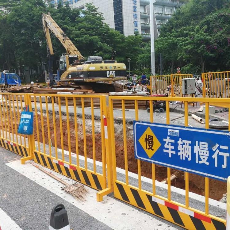 工地臨邊護欄圖片4 工地臨邊護欄圖片4