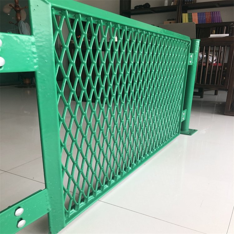 橋梁防眩網(wǎng)圖片2 橋梁防眩網(wǎng)圖片2